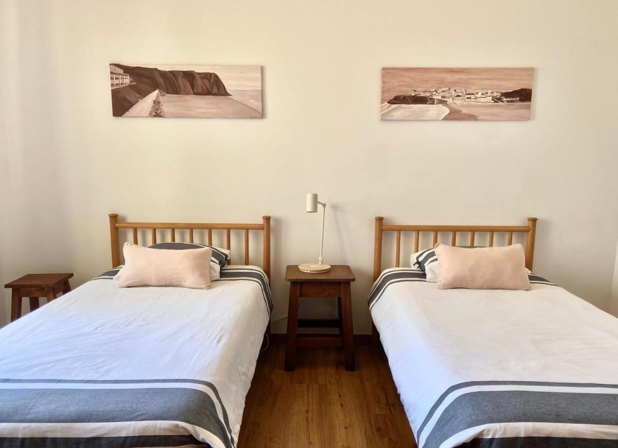 Colares Beach House, Pool Child Friendly 외부 사진