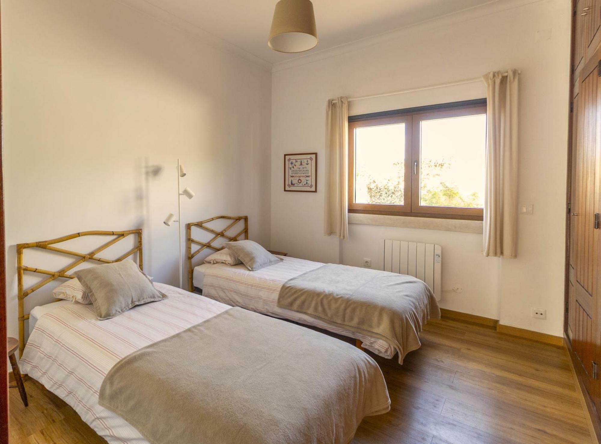 Colares Beach House, Pool Child Friendly 외부 사진