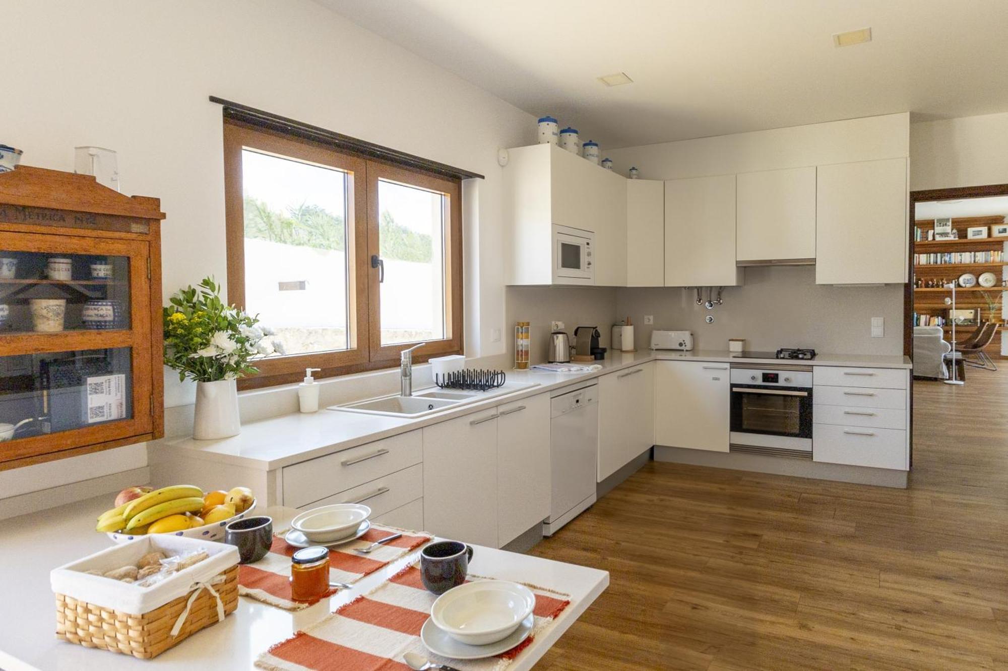 Colares Beach House, Pool Child Friendly 외부 사진