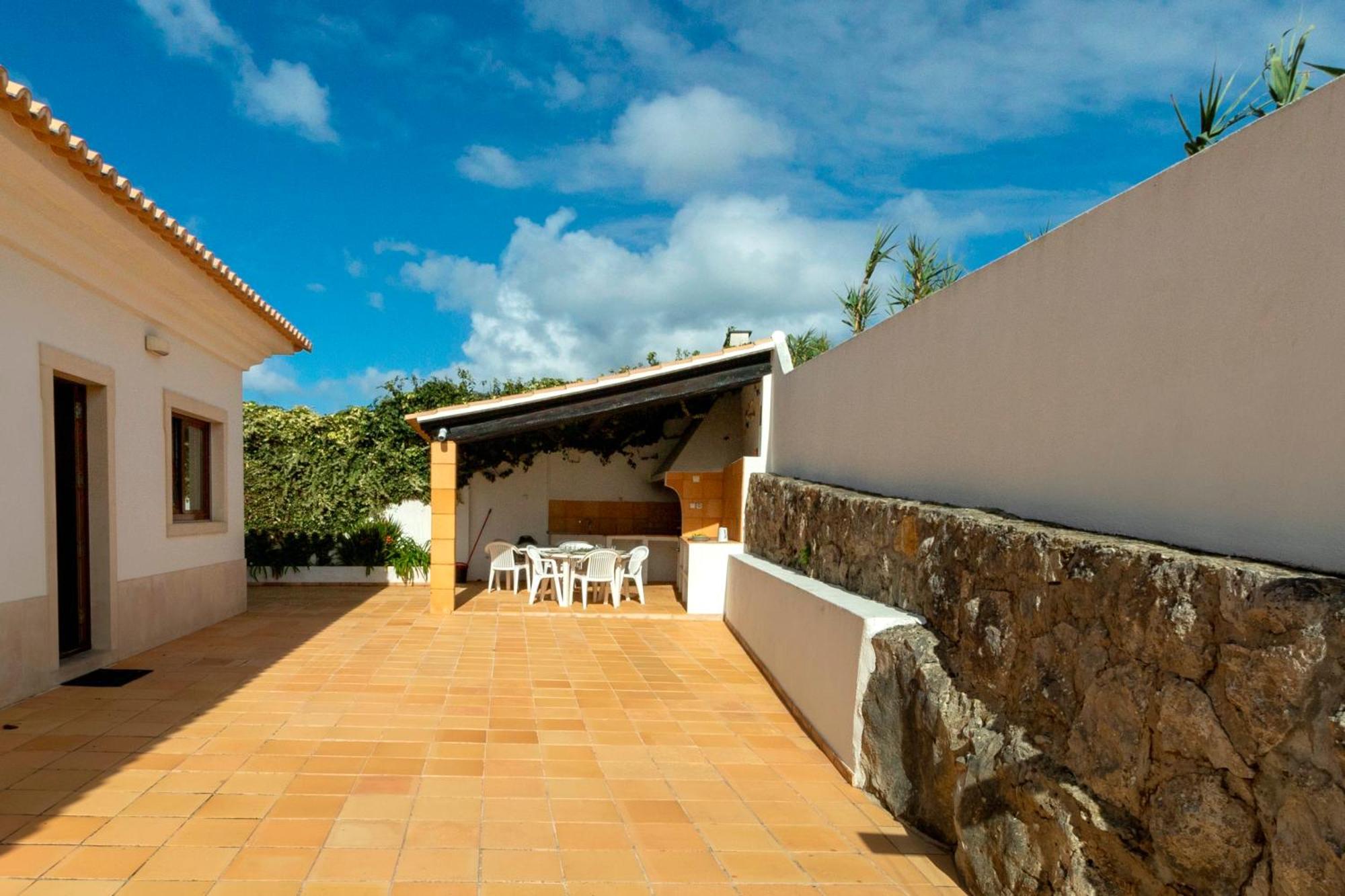 Colares Beach House, Pool Child Friendly 외부 사진