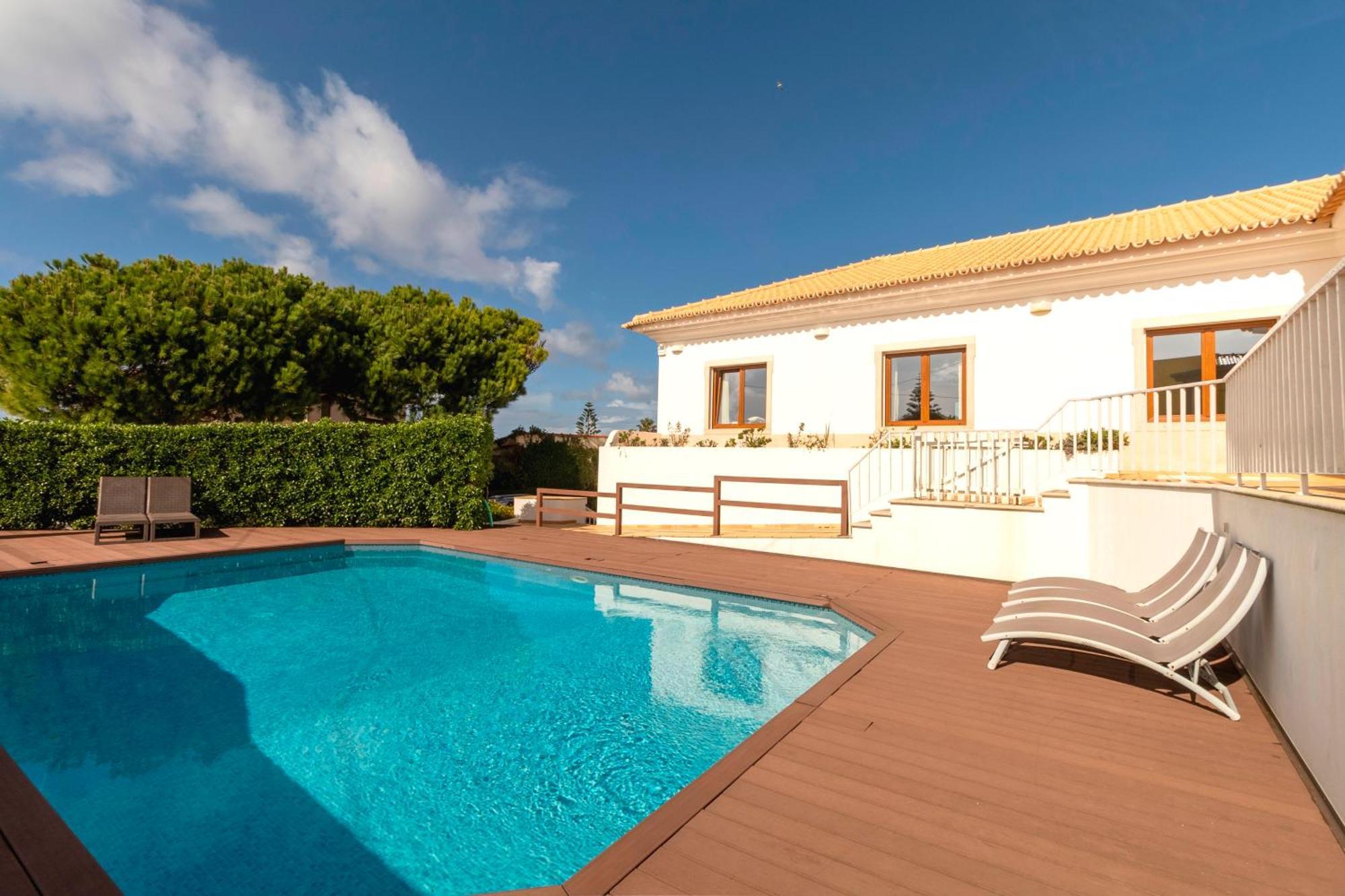 Colares Beach House, Pool Child Friendly 외부 사진